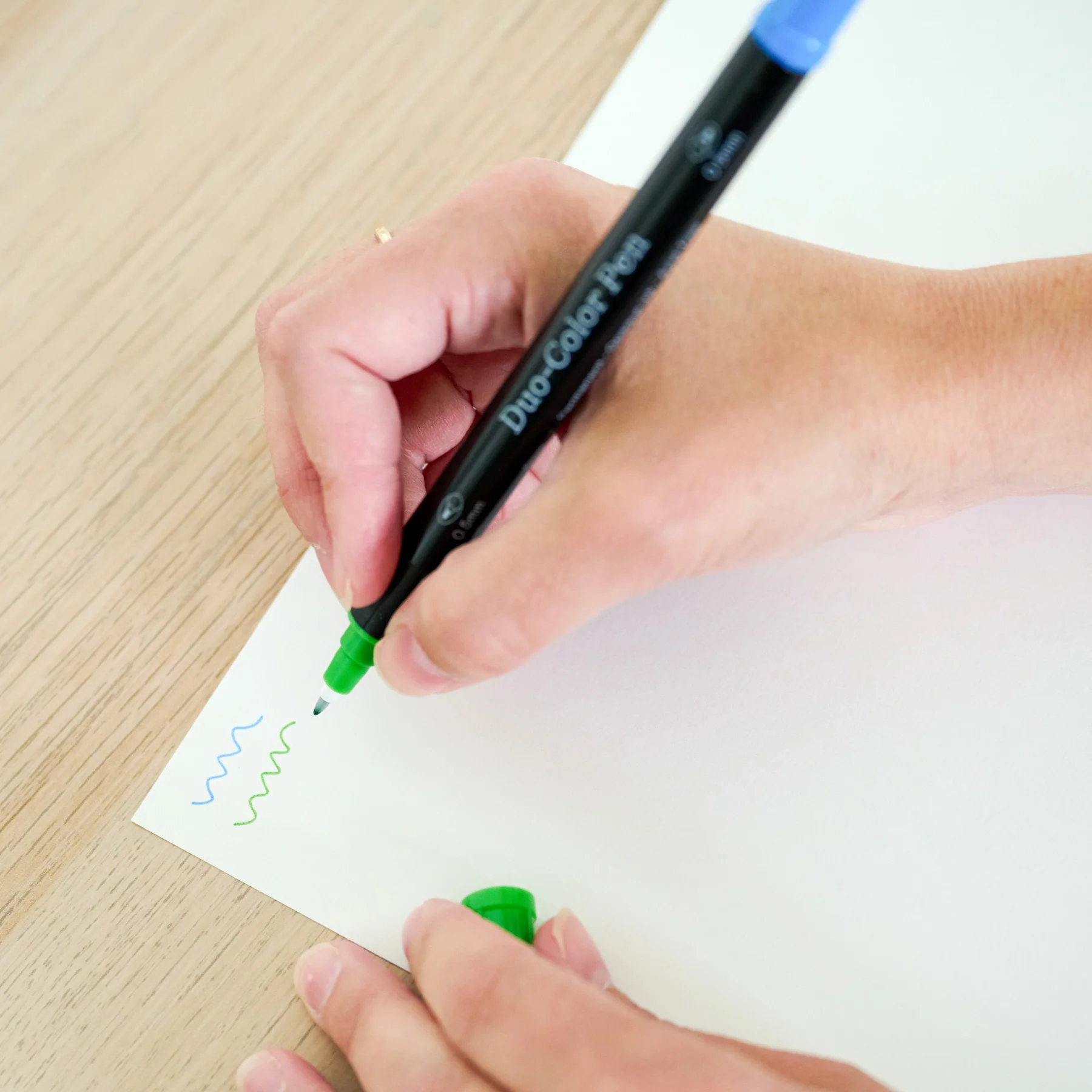Dual-Color Pen - Green/Blue - Image 3