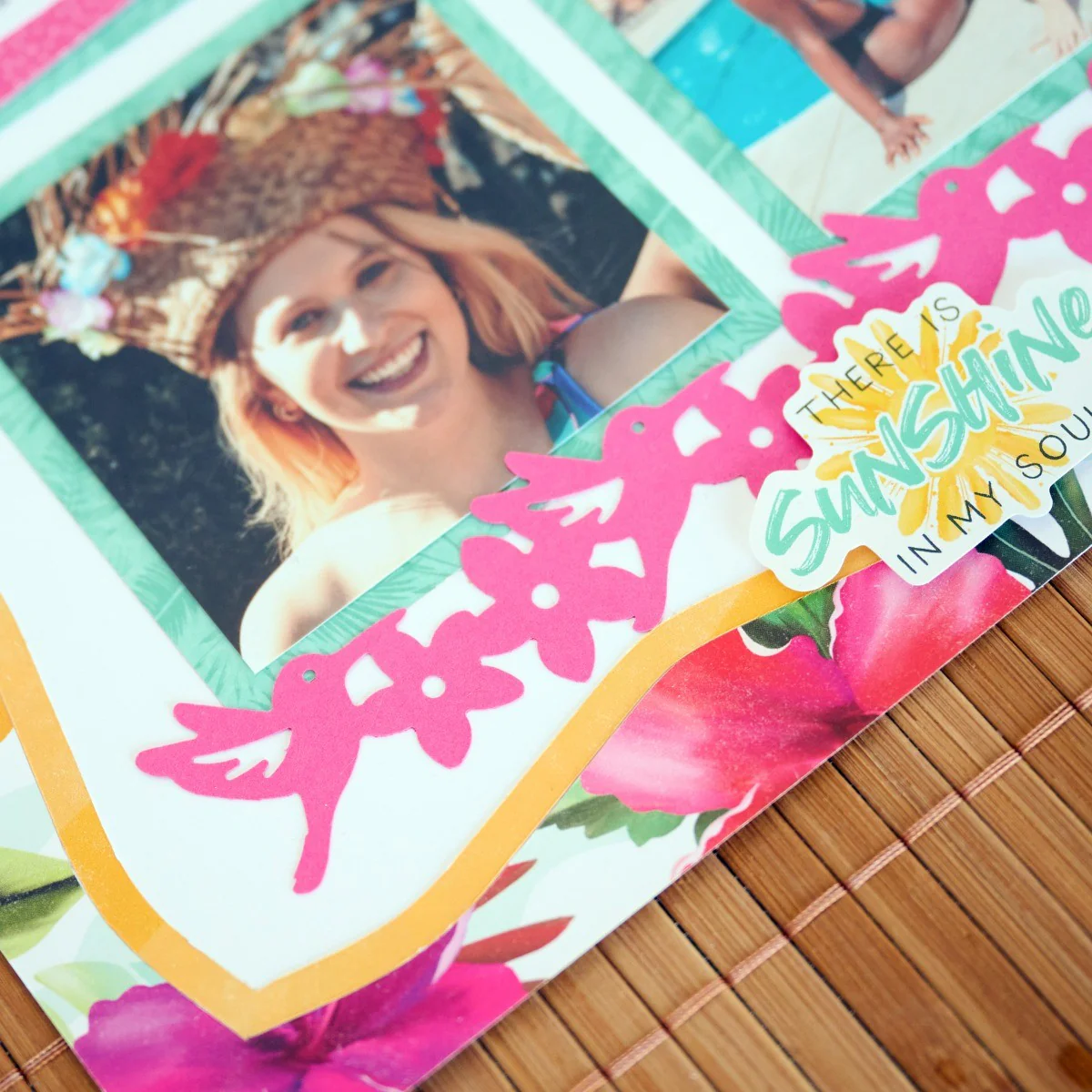 Hummingbird & Flowers Border Punch - Image 3